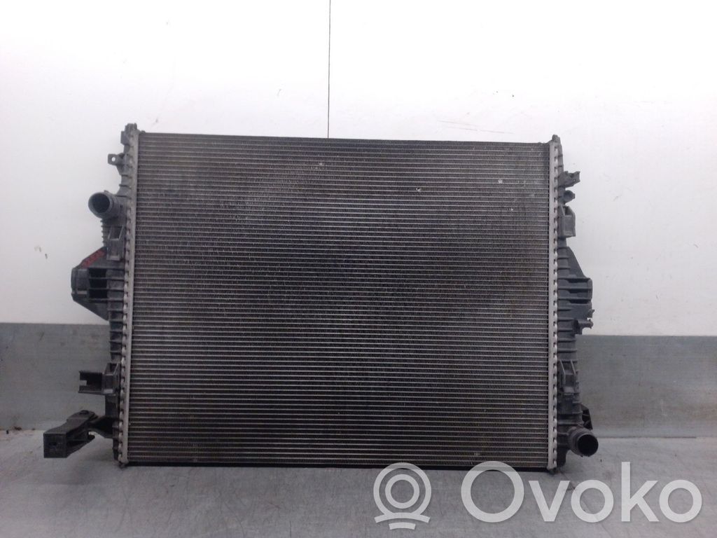 Volkswagen Touareg II Coolant radiator 