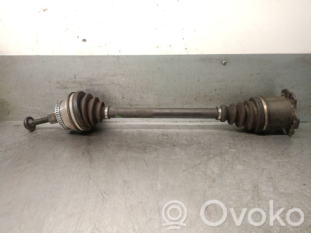 Audi A4 Allroad Antriebswelle vorne 