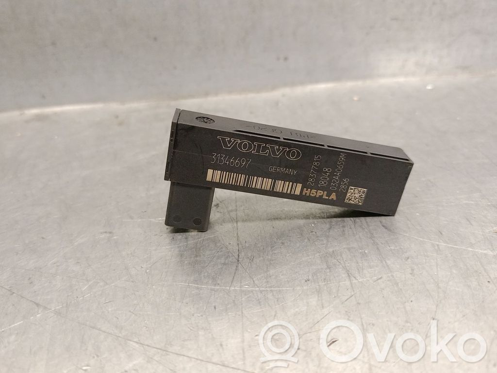 Volvo XC40 Radion antenni 