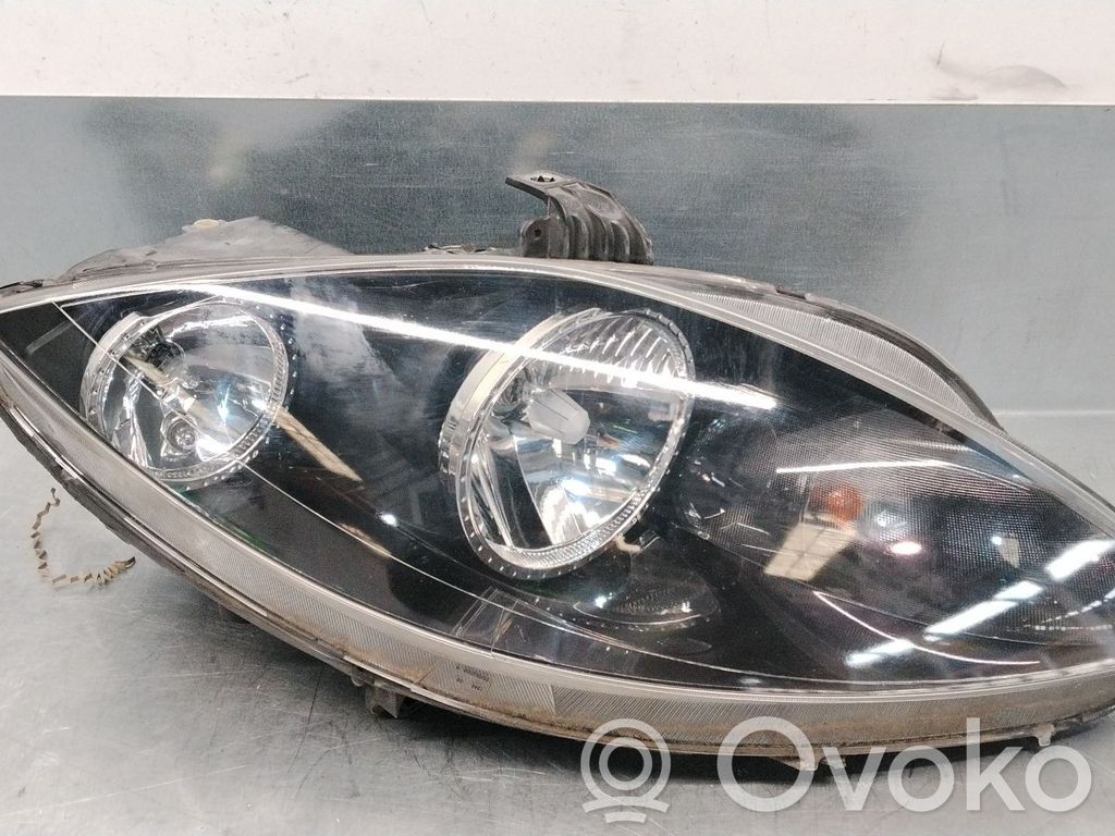 Seat Leon (1P) Lampa przednia