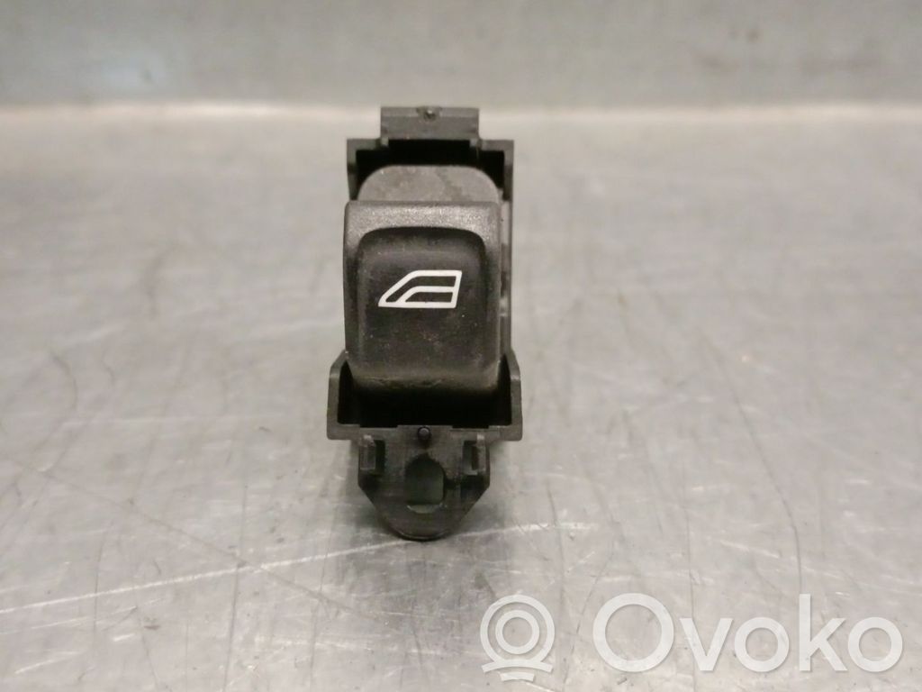 Volvo S40 Sähkötoimisen ikkunan ohjauskytkin 