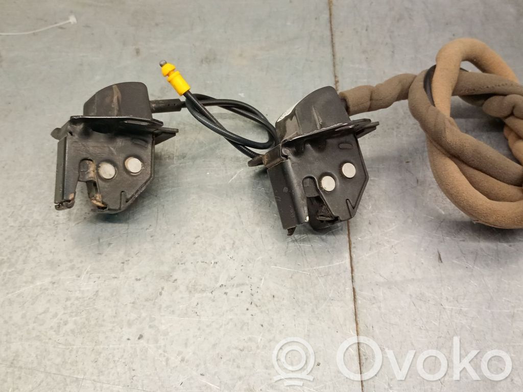 Nissan NV400 Tailgate lock latch