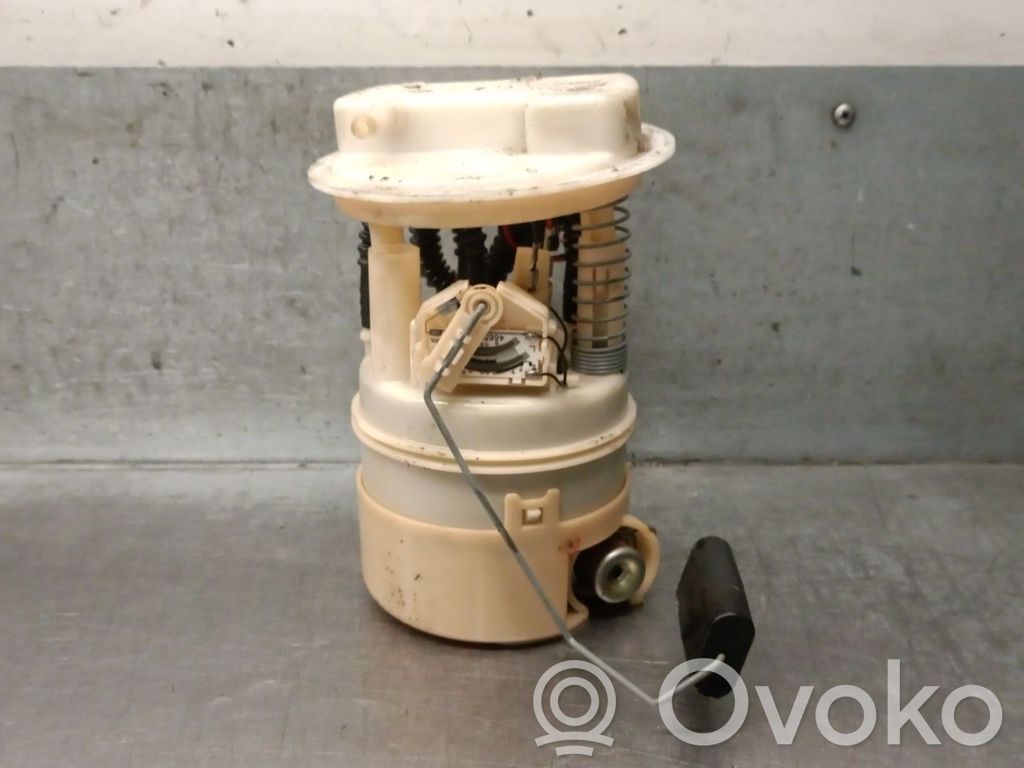 Renault Clio II Pompe à carburant 