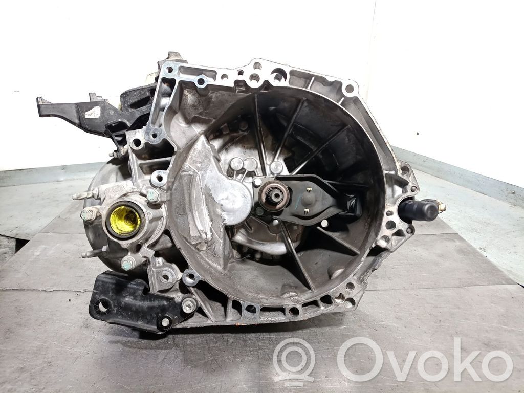Opel Combo E 5 Gang Schaltgetriebe
