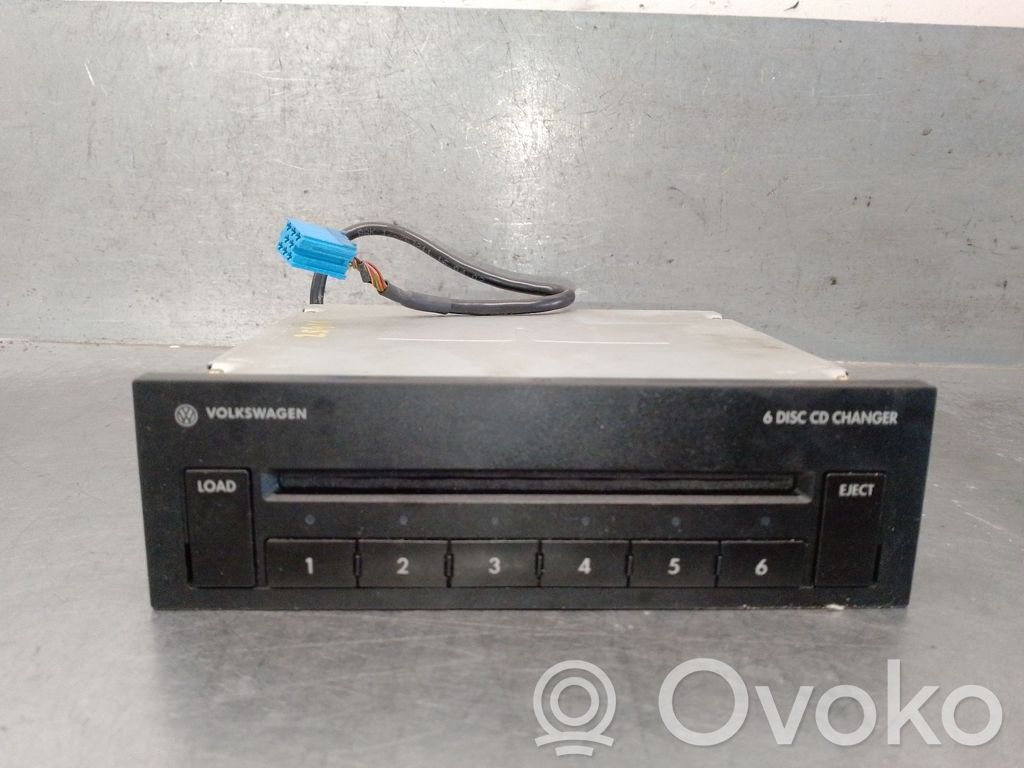 Volkswagen Passat Alltrack HiFi Audio sound control unit 