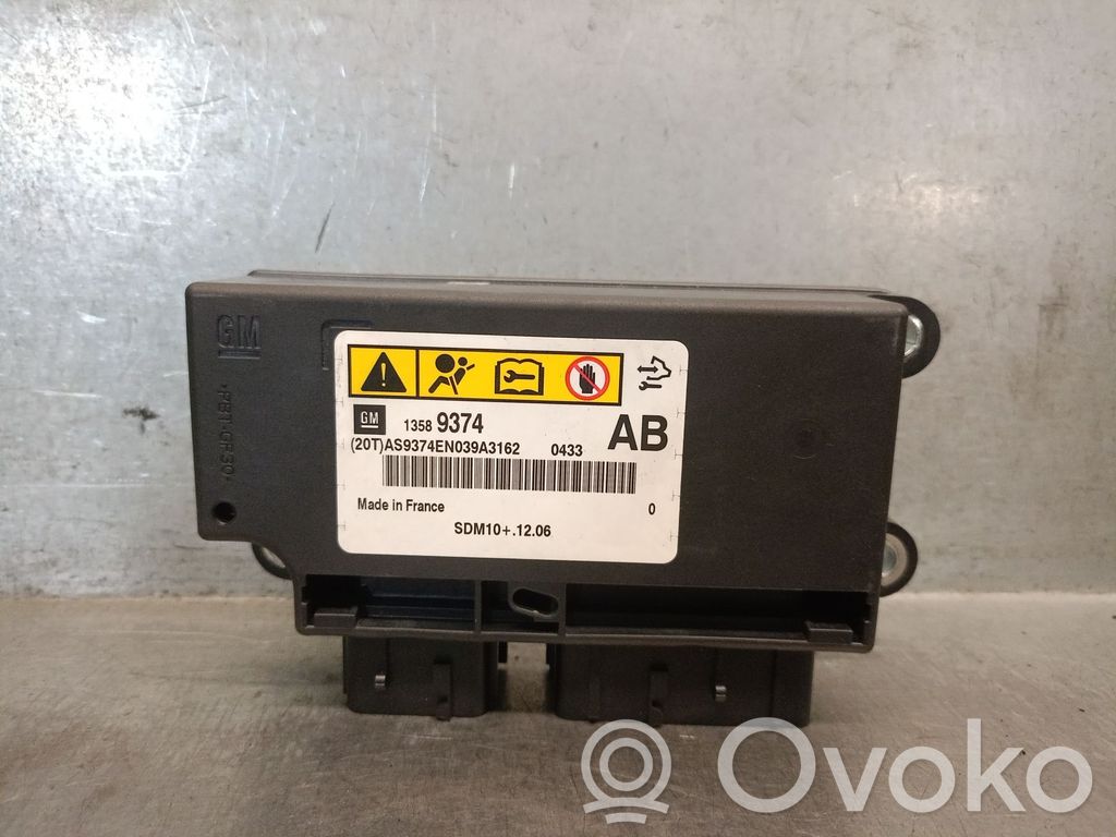 Opel Astra J Centralina/modulo airbag 