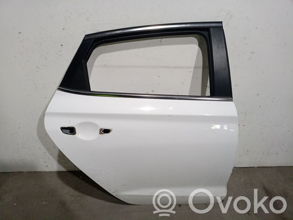 Hyundai i30 Drzwi tylne 