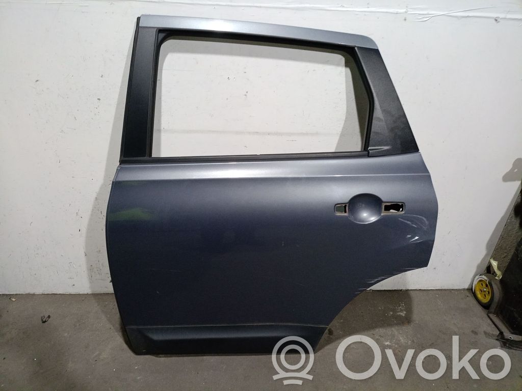 Nissan Qashqai+2 Drzwi tylne 
