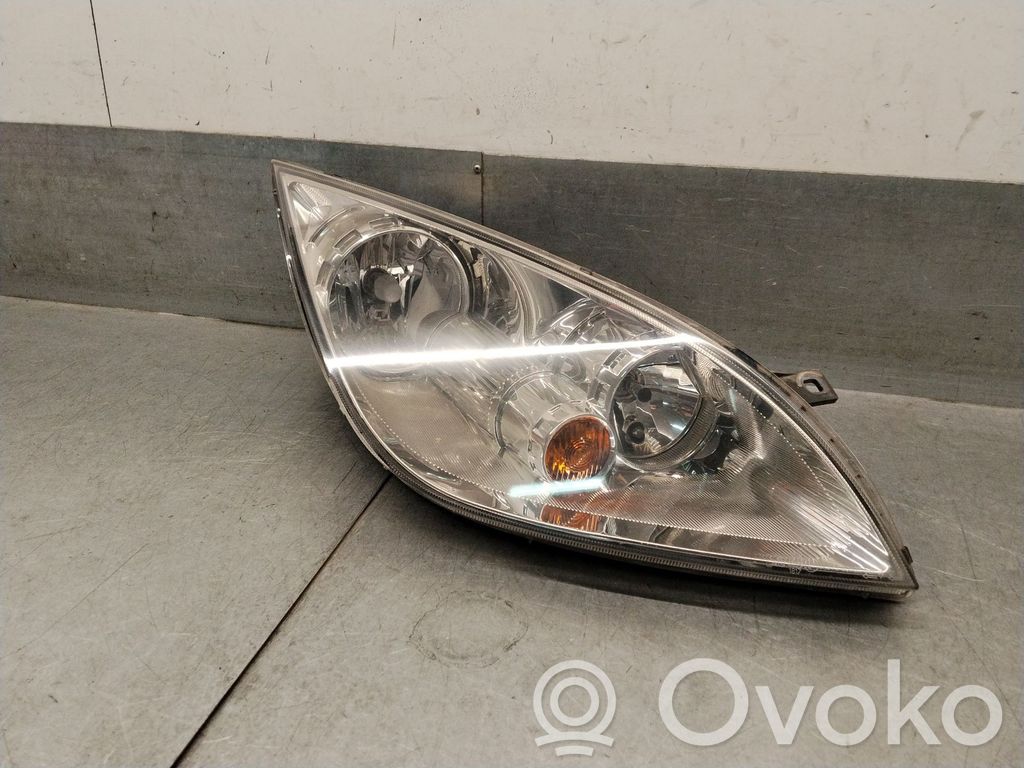 Mitsubishi Colt Передняя фара 