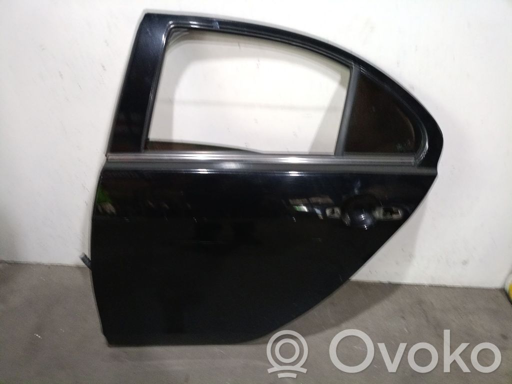 Mitsubishi Lancer X Puerta trasera