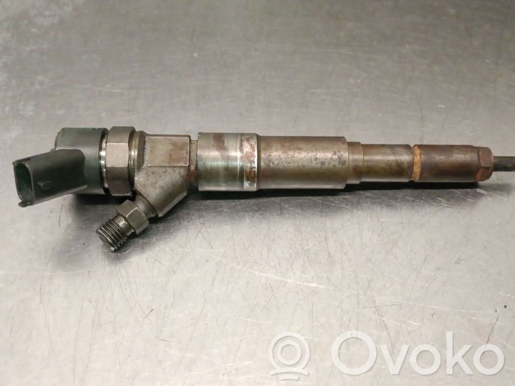 BMW 5 E39 Fuel injector 