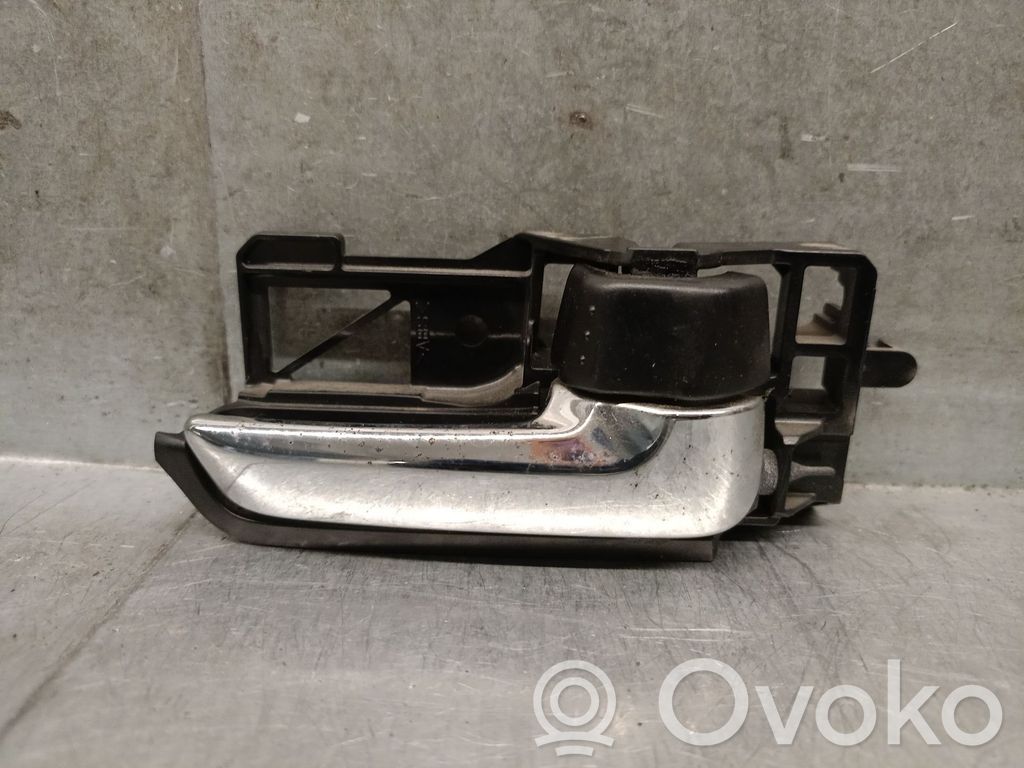 Suzuki Ignis Manecilla interna puerta trasera 