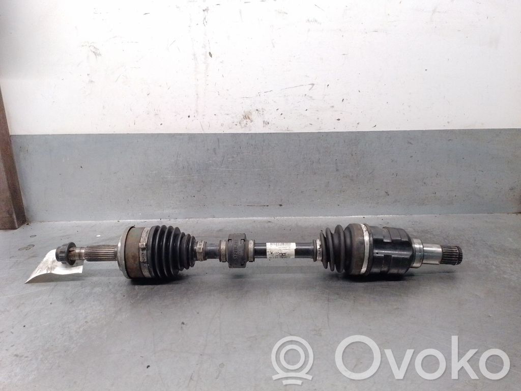 Toyota Auris E180 Etuvetoakseli 