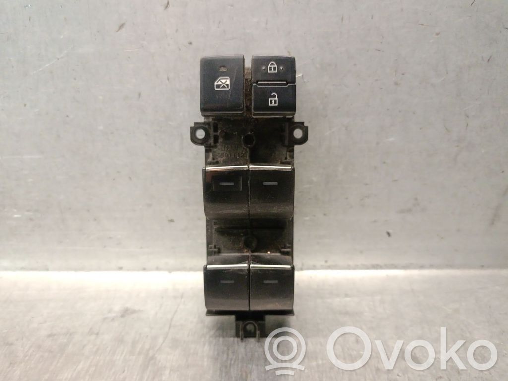 Toyota Corolla E160 E170 Electric window control switch 
