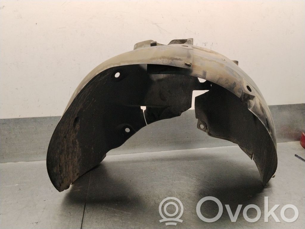 Renault Clio III Nadkole przednie