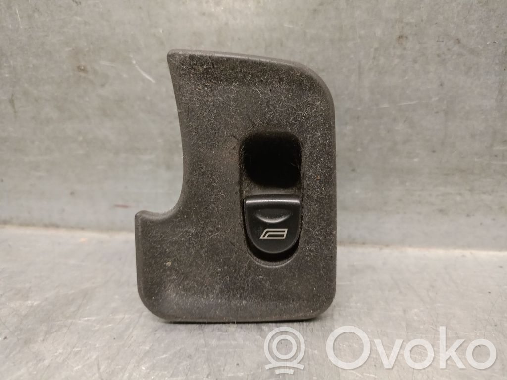 Alfa Romeo 147 Electric window control switch 