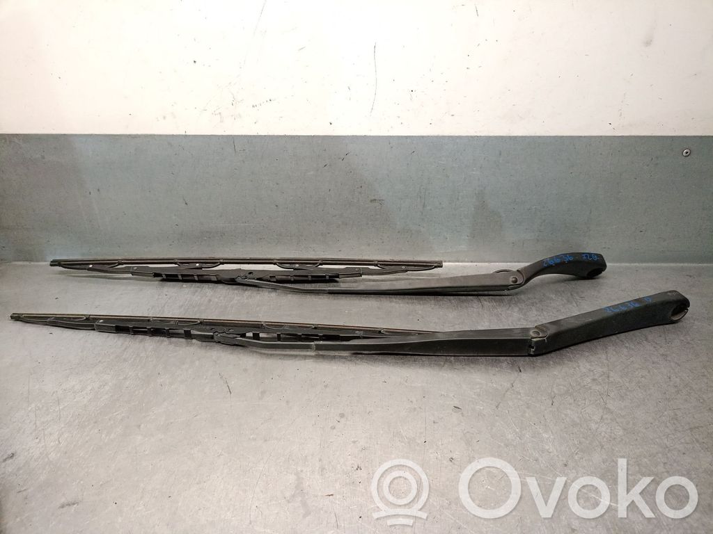 Saab 9-3 Ver2 Wischerarm vorne