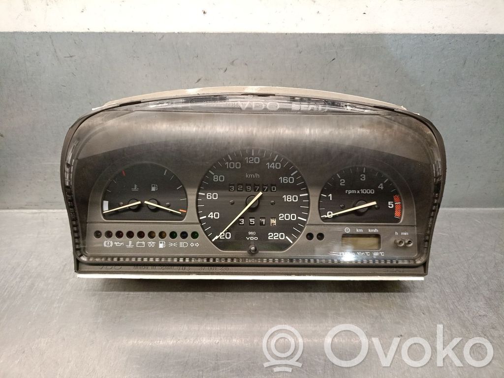 Seat Toledo I (1L) Tachimetro (quadro strumenti) 