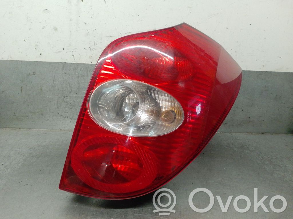 Renault Laguna II Aizmugurējais lukturis virsbūvē 
