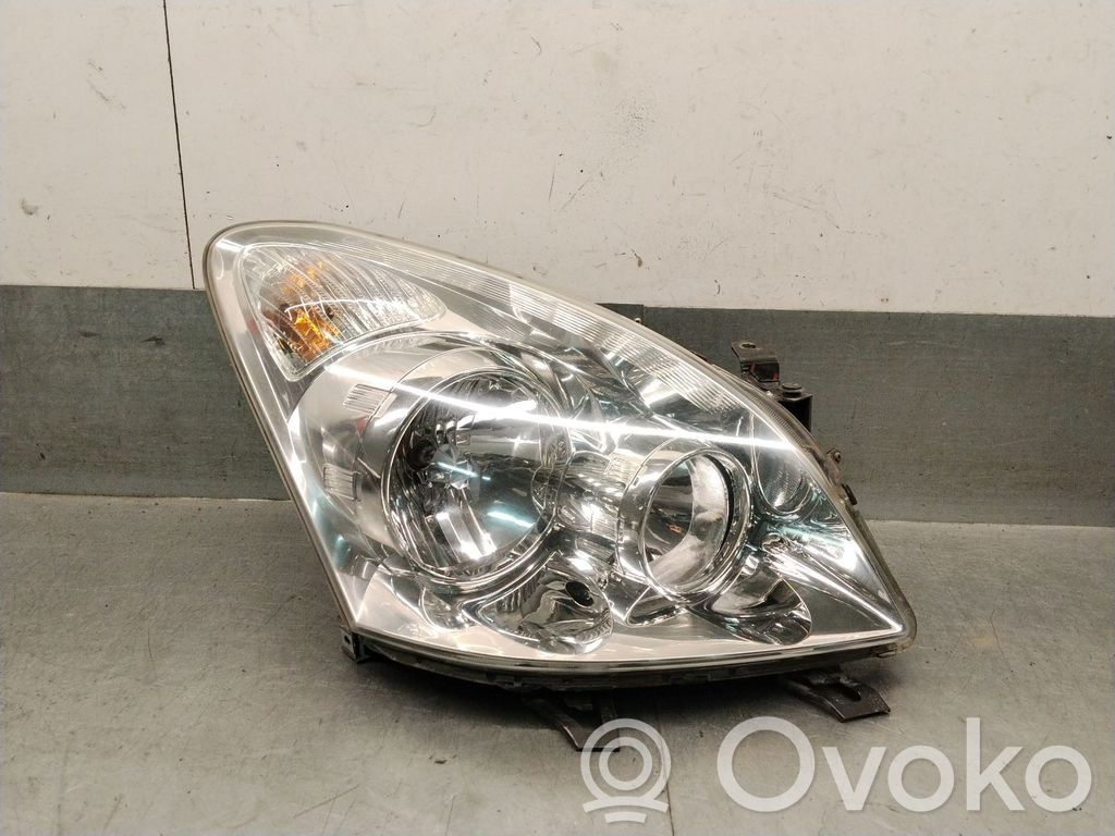 Toyota Corolla Verso AR10 Phare frontale