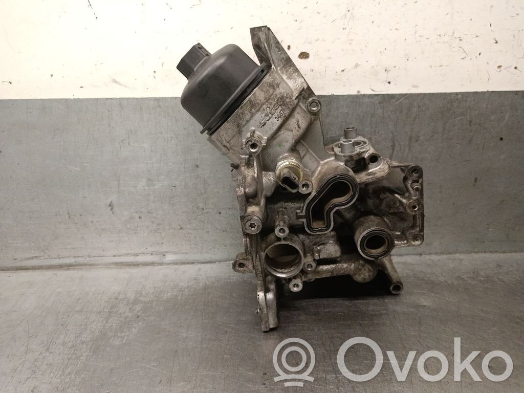 Opel Corsa E Oil filter mounting bracket 