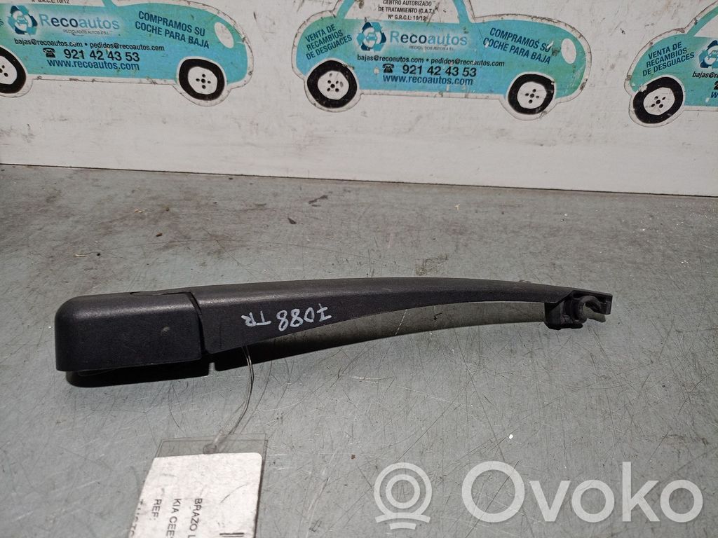 KIA Ceed Brazo del limpiaparabrisas trasero