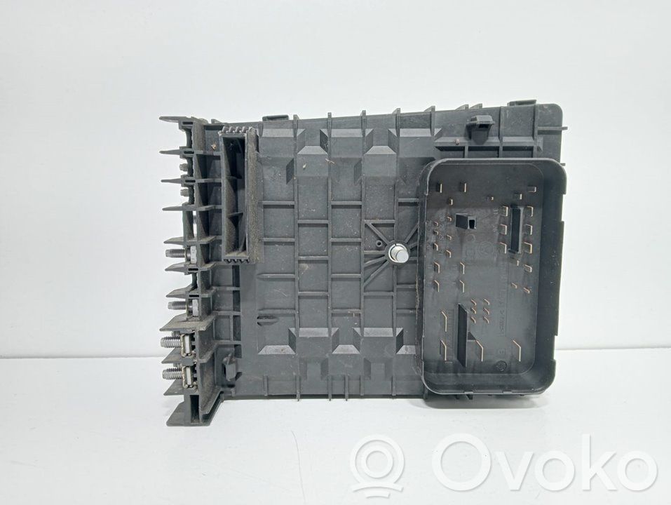 Módulo de fusible   D001R02