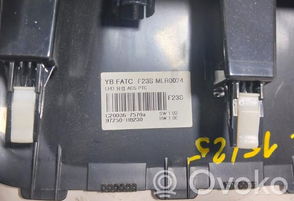 KIA Stonic Climate control unit 
