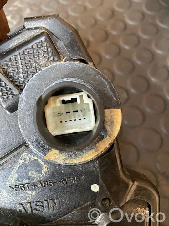 Cerradura de puerta delantera   SINREF
