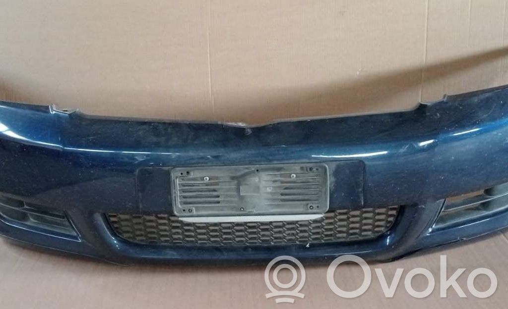 Toyota Corolla Verso AR10 Parachoques delantero 
