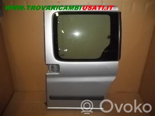 Puerta trasera   9006L0,9006L0