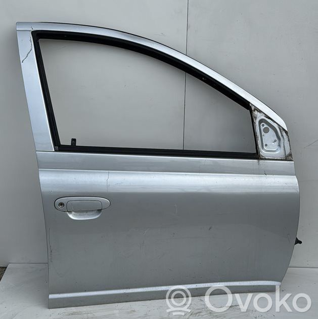 Puerta delantera   670010D100,670010D100