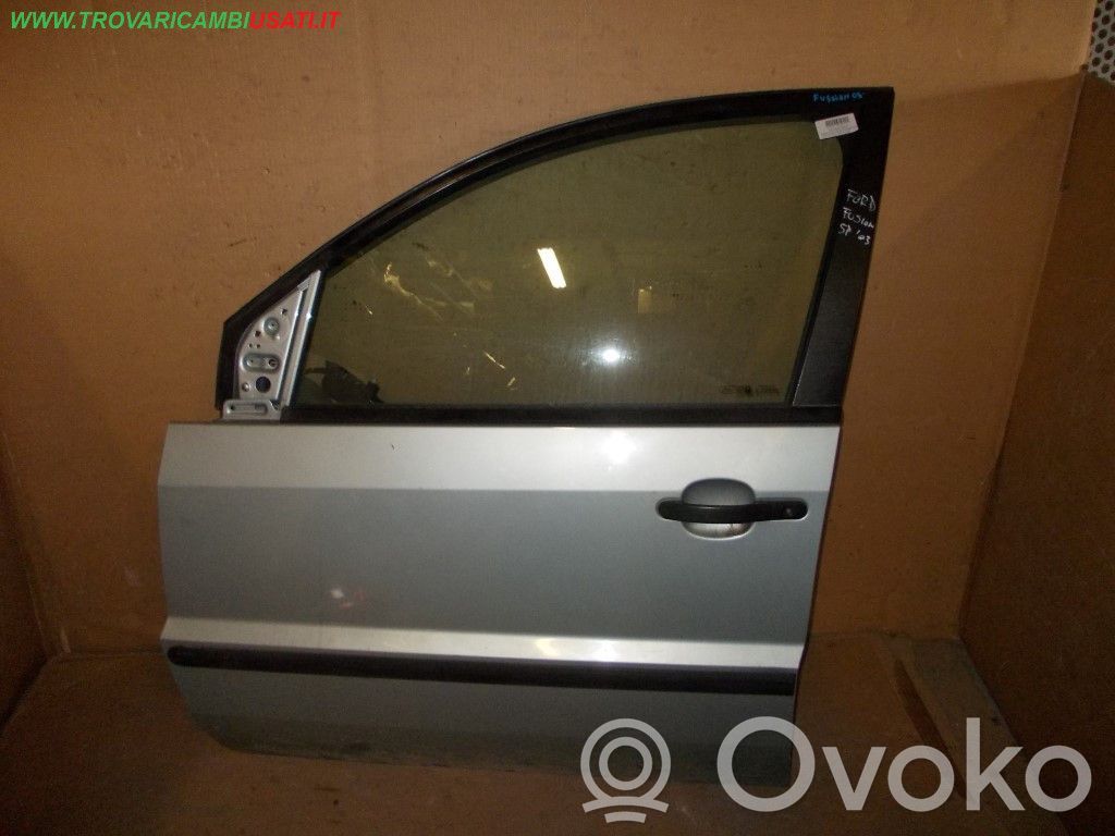 Ford Fusion Puerta delantera 