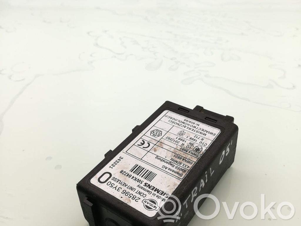 Nissan X-Trail T30 Door central lock control unit/module 