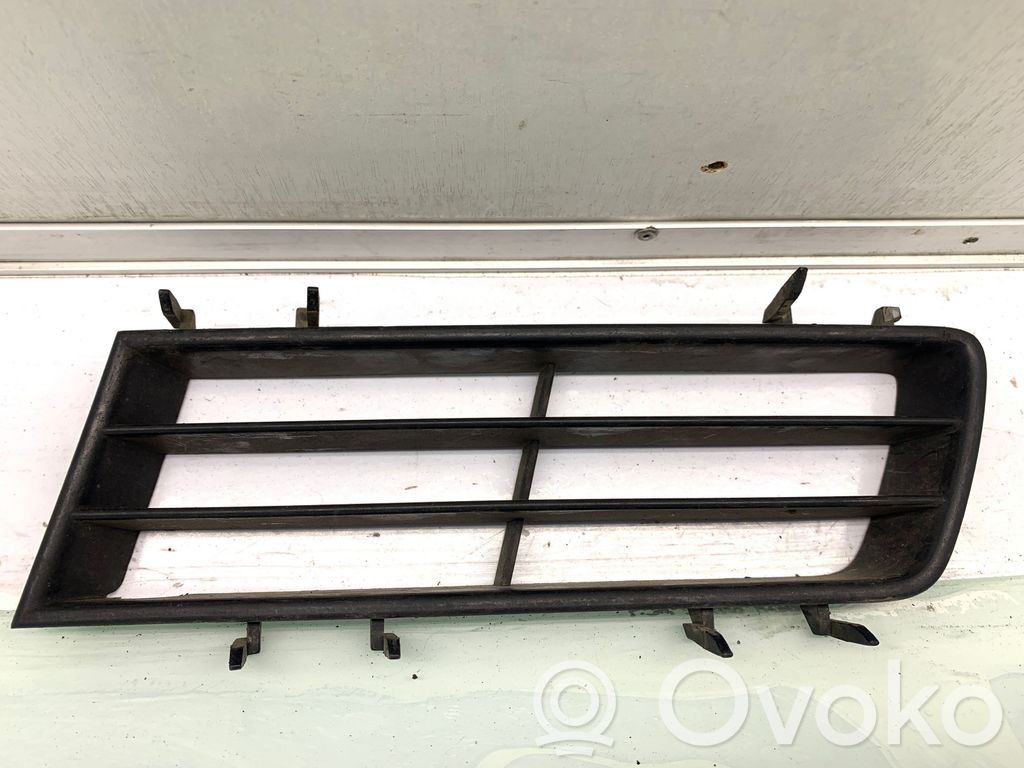 Front bumper lower grill   4561056