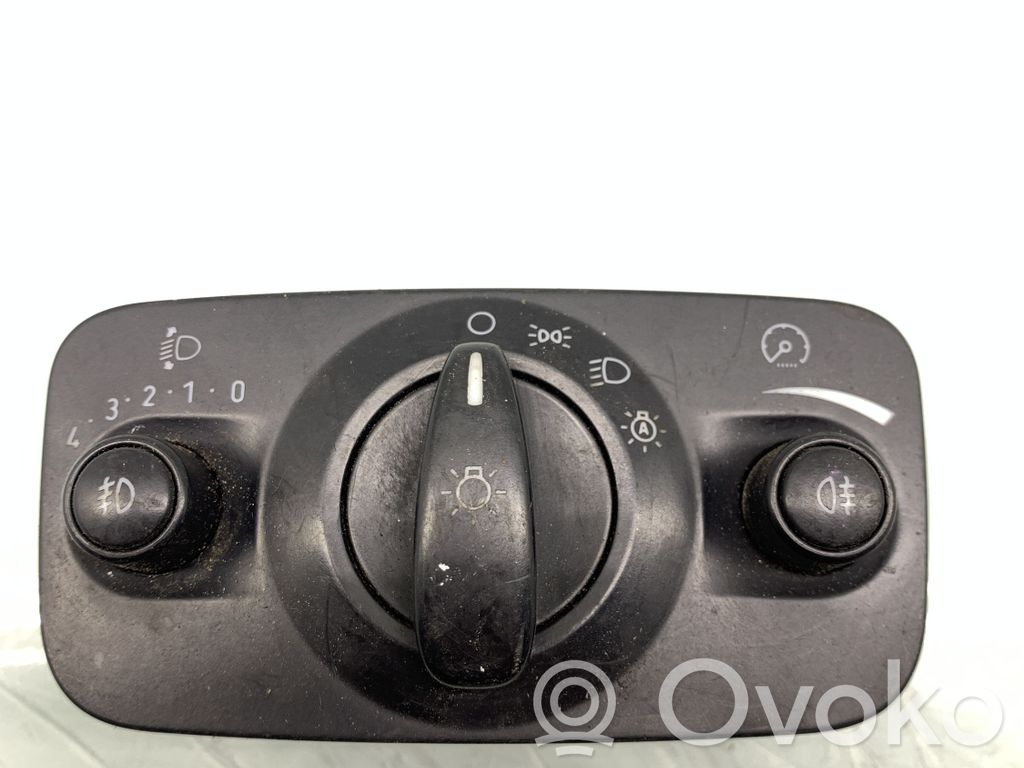 Light switch   04066443