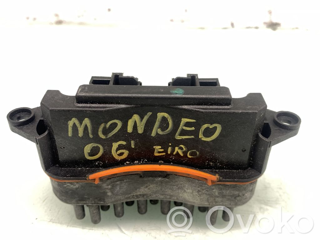 Ford Mondeo Mk III Lämpöpuhaltimen moottorin vastus 