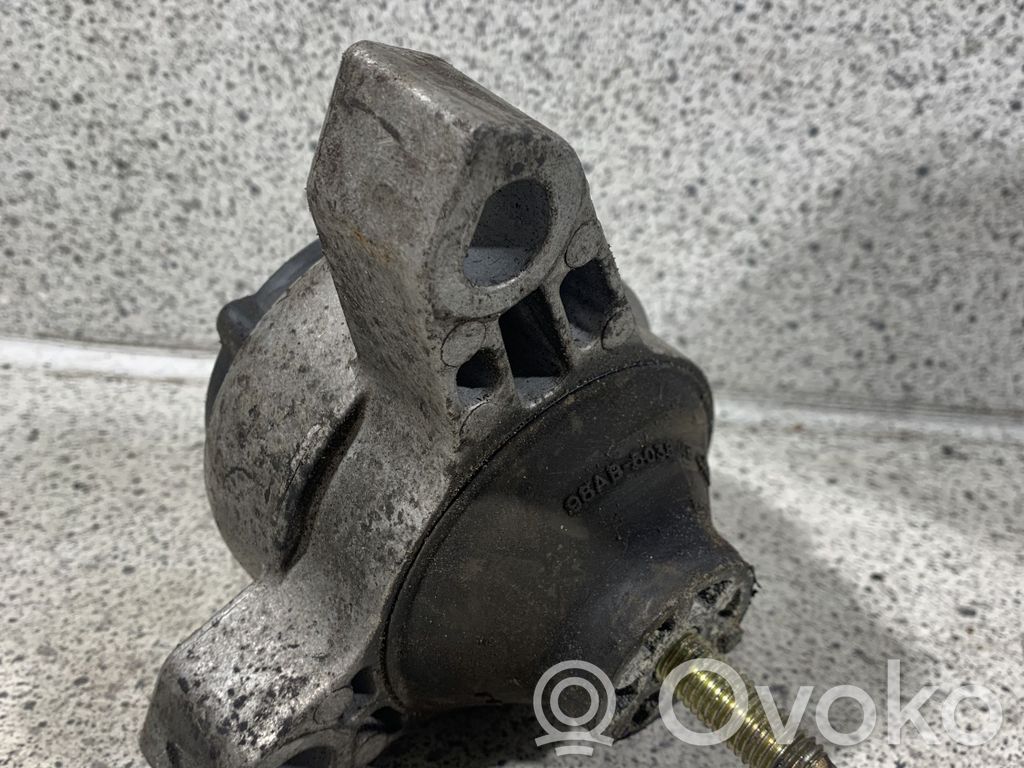 Ford Focus Dzinēja spilvens 
