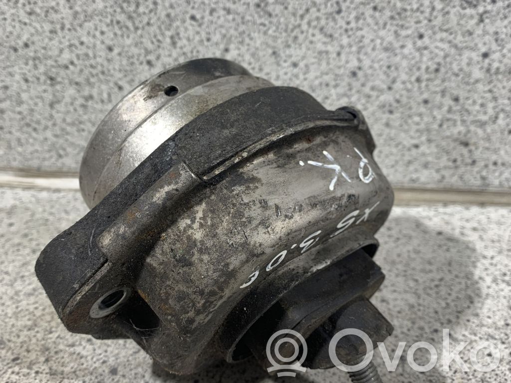 BMW X5 E53 Engine mount bracket 