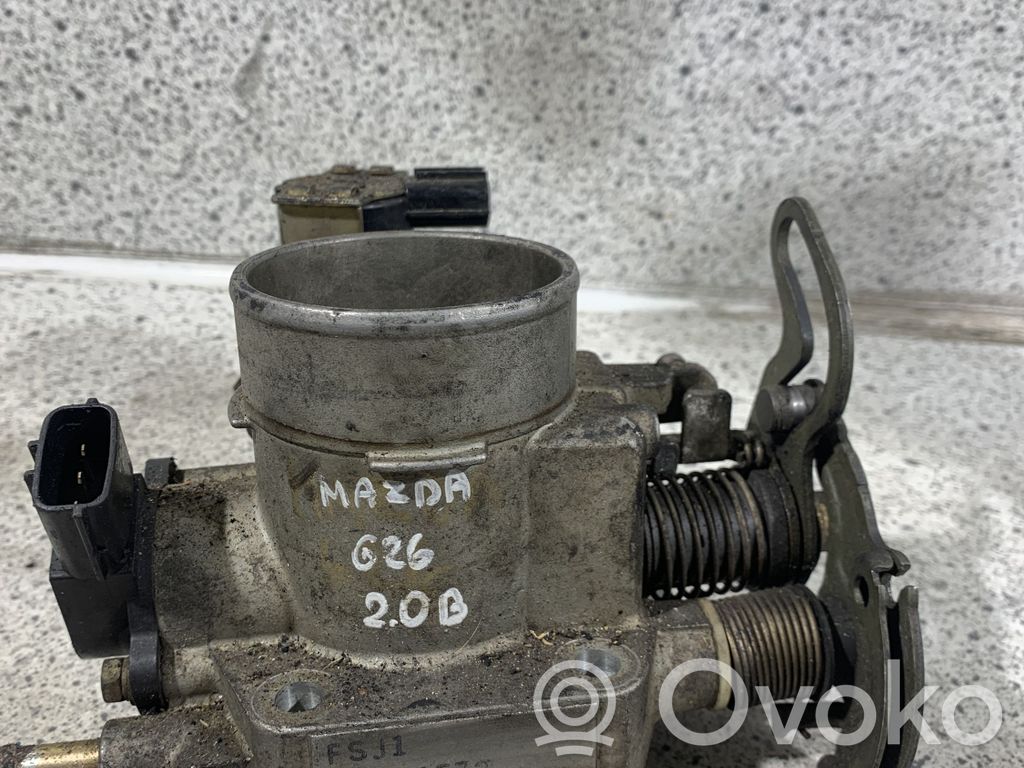 Throttle valve   E0T41572