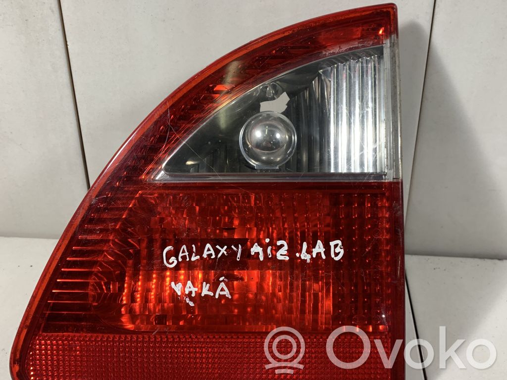 Ford Galaxy Aizmugurējais lukturis pārsegā 