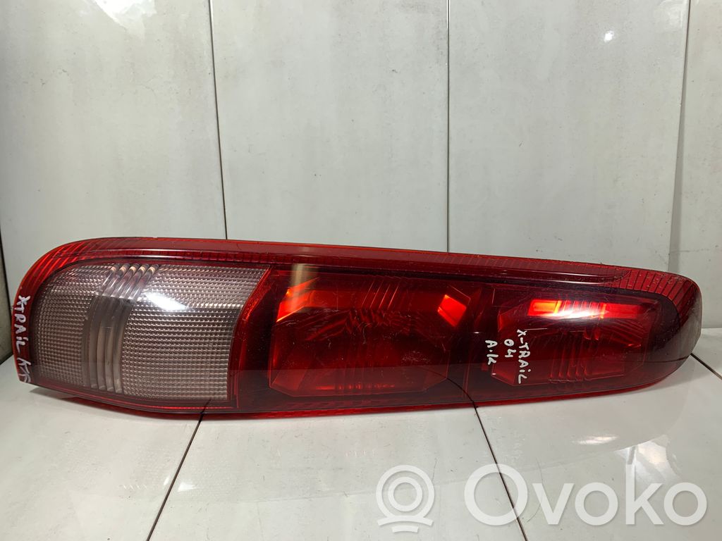 Nissan X-Trail T30 Lampa tylna 
