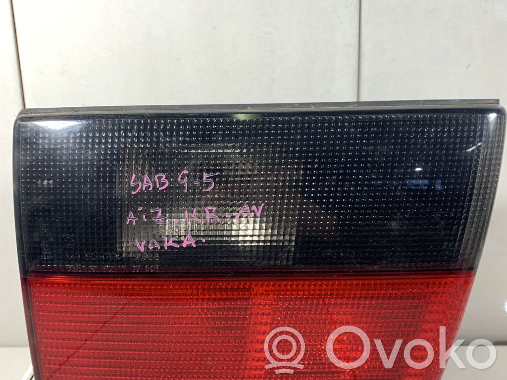 Saab 9-5 Aizmugurējais lukturis pārsegā 