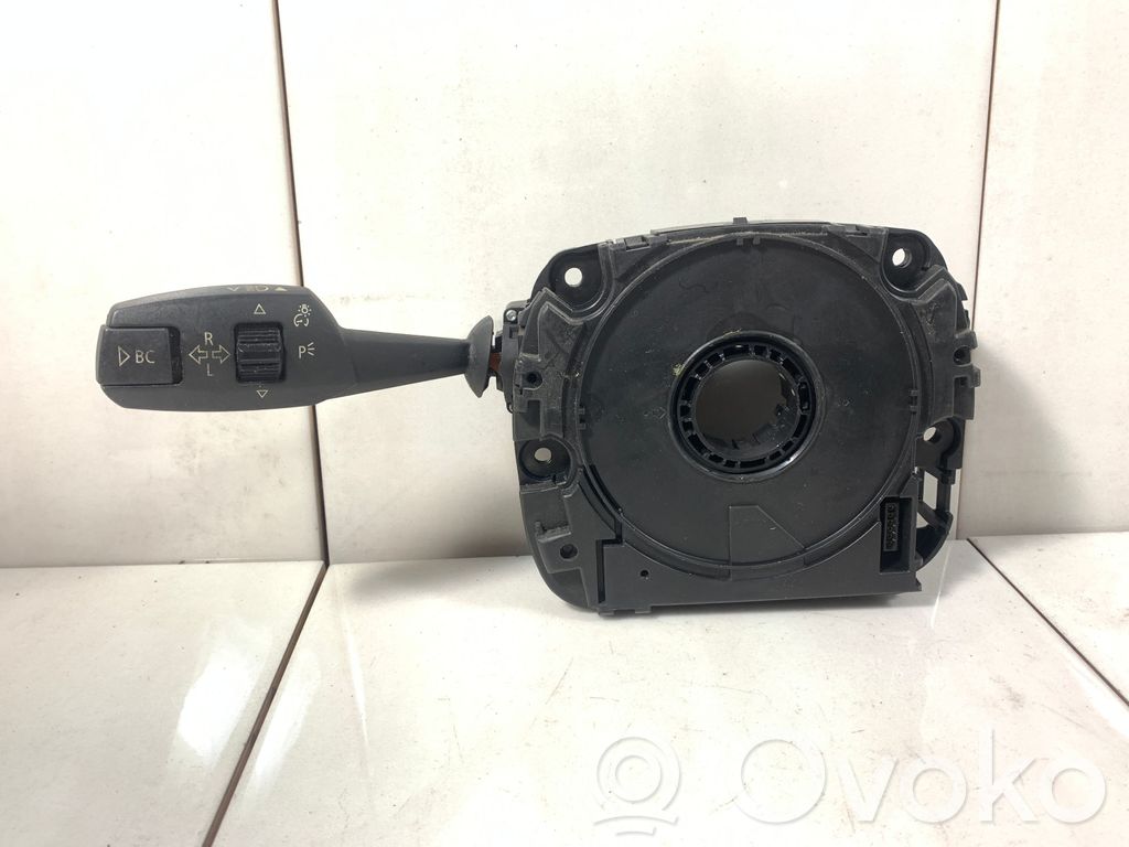 BMW 3 E90 E91 Pagrieziena signālu / lukturu sviria 