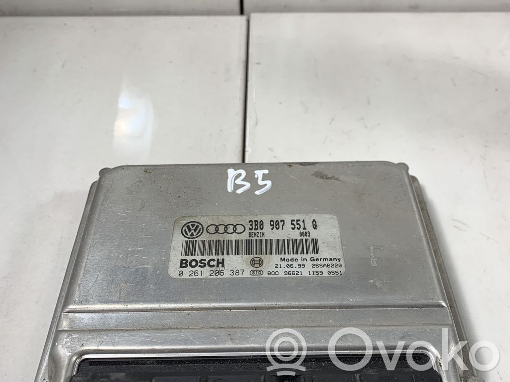 Volkswagen PASSAT B5 Engine control unit/module 