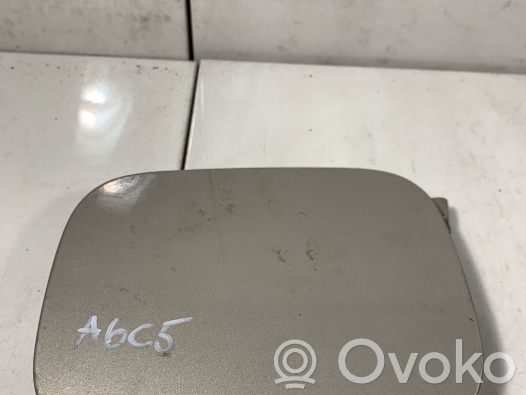 Audi A6 S6 C5 4B Klapka wlewu paliwa 
