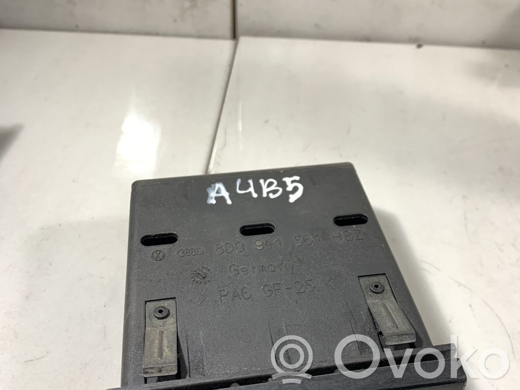 Audi A4 S4 B5 8D Daiktadėžė 