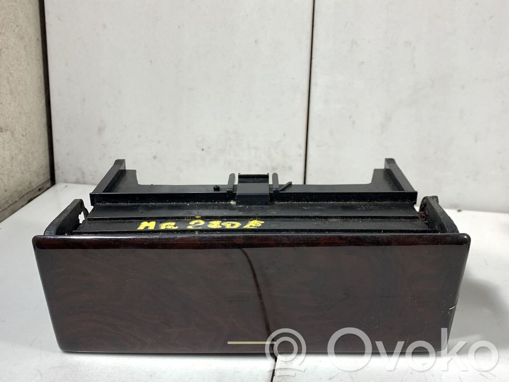 Mercedes-Benz E W211 Schowek deski rozdzielczej 