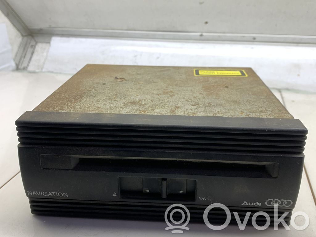 Audi A8 S8 D2 4D Stacja multimedialna GPS / CD / DVD 