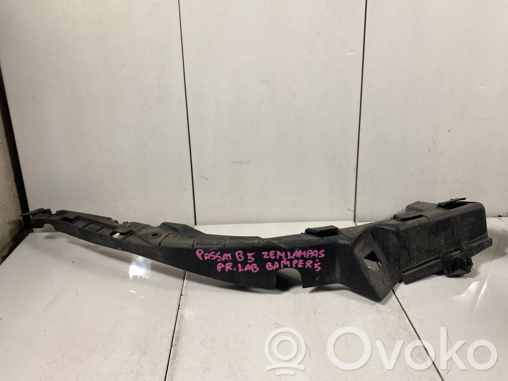 Volkswagen PASSAT B5 Front bumper mounting bracket 